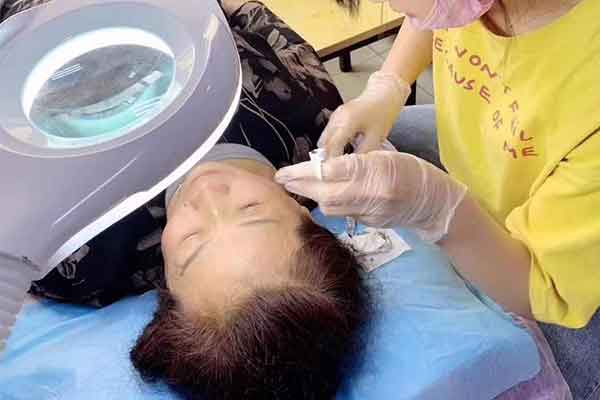 沈阳美甲美睫培训学校地址