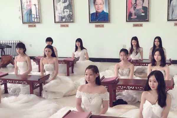 ����ʦ����ʦ�е�ְҵѧУѧ��