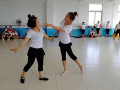 ������ʦר��ѧУ����/