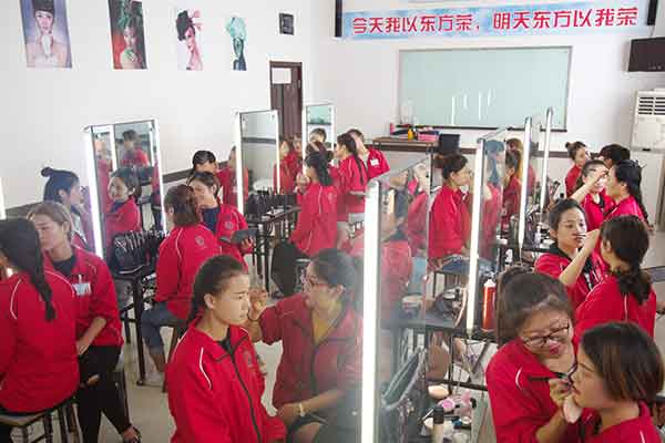 保定学化妆去哪里学好