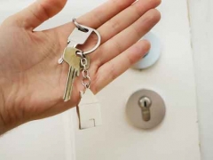 ��������ҵ�����ʸ�֤��ô��/