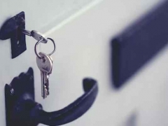 ������ҵ�����ʸ�֤��ô��/