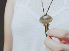 ���Ƹ���ҵ�����ʸ�֤��ô��/