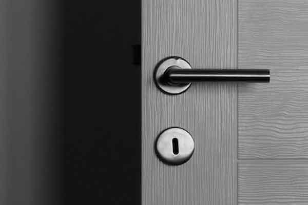 �ຣ��ҵ�����ʸ�֤��ô��