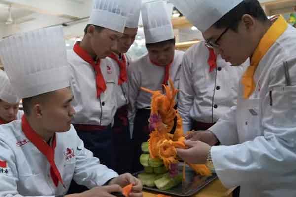 ���������ʦѧУѧ�Ѷ���Ǯ