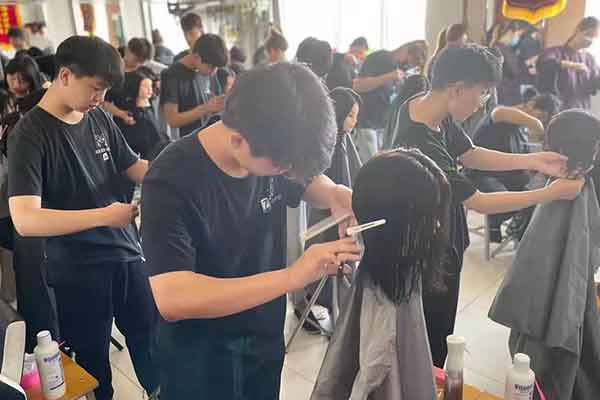  ��̨ѧ�����ٳɰ�