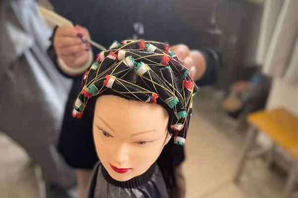 ��̨�����ĸ���ѵѧУ��