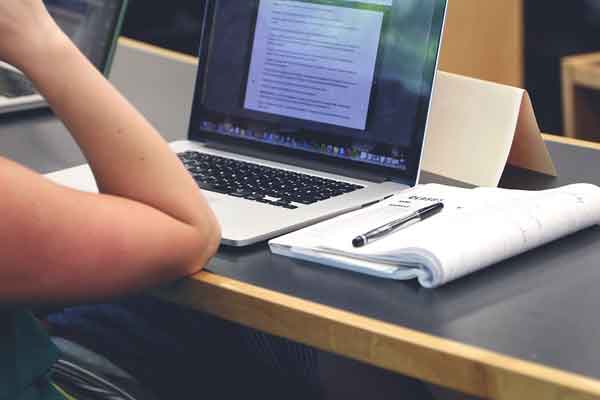 �ɶ�ǧ�������ѵ�շ�һ����