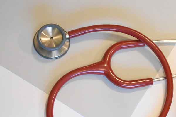 ����AHA���ʼ���Ա��֤Ҫ���ٷ���