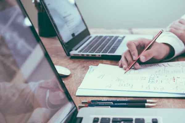 ��ԭ���������д�ҵ�ʸ�֤��ѵ