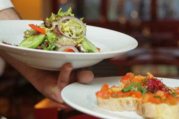 �ӱ���ʦѧУ�ļҺ�