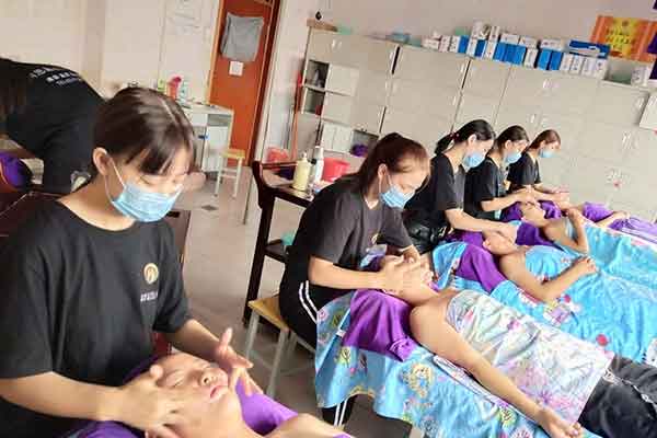 邢台学美容学费价格