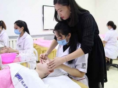 ������ͳ������������ѵѧУ��ַ/