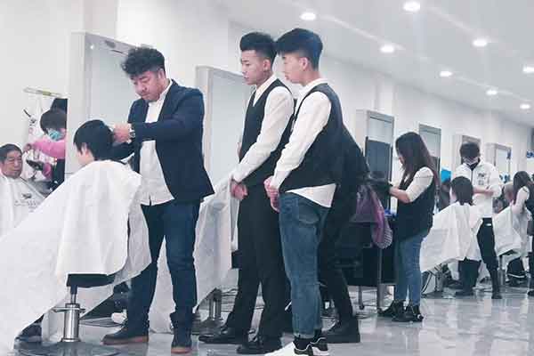 沈阳市统丽美容美发培训学校电话