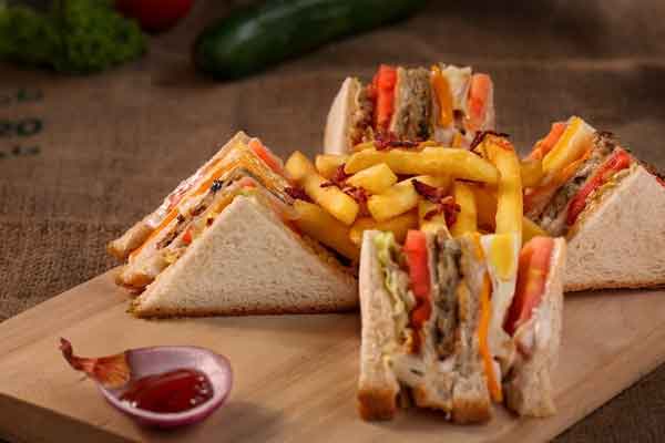 �ϲ�����С����ѵѧУ�շѱ�׼�۸��