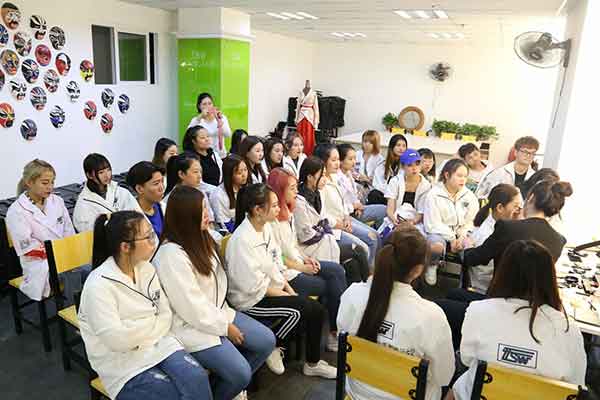 ����ͳ��ѧУסУ��