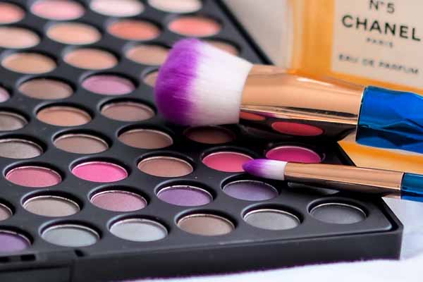 ����ѧ��ױ���ҹ�����