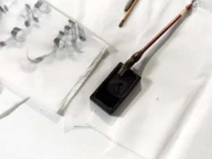 �Ϸ��غ���ͬ��ѵѧУ�ڱ���ô��������������/