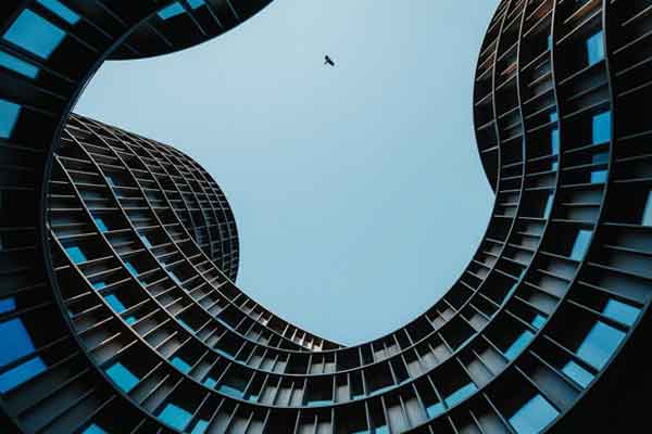 ���ж�������ʦ������γ�