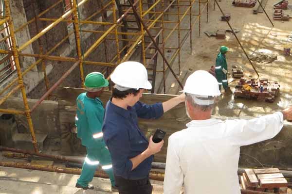 �����������ʦ������γ�