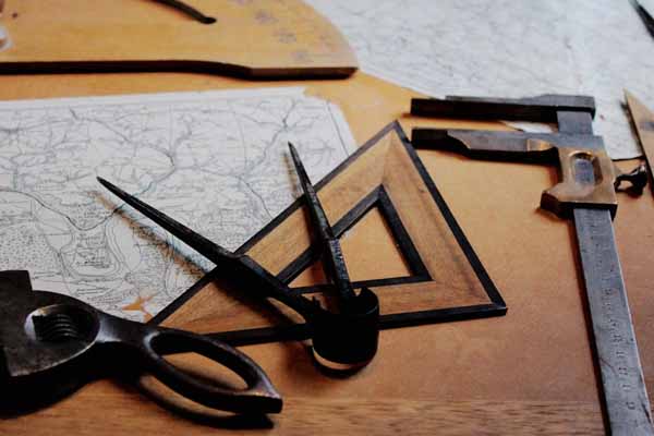 ���ݶ�������ʦ������γ�