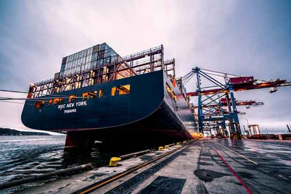 ���϶�������ʦ������γ�