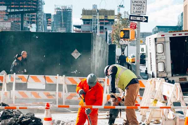 ���Ҷ�������ʦ������γ�