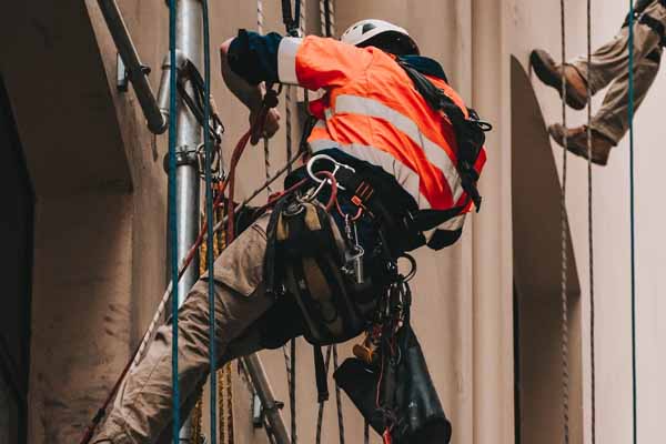 ������������ʦ������γ�